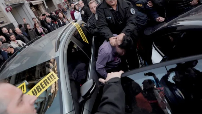 Primera condena a un chofer de Uber en Buenos Aires: arresto e inhabilitación para conducir