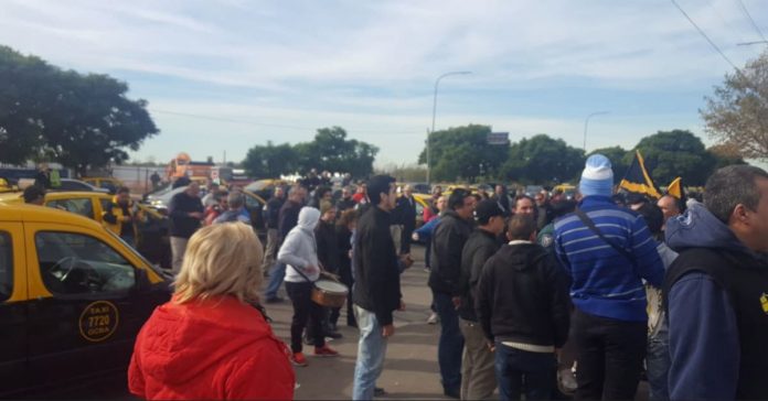 Manifestación de Taxistas Unidos en SACTA