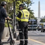 Circular en monopatín sin seguro podría costar hasta $469.000 en la Ciudad